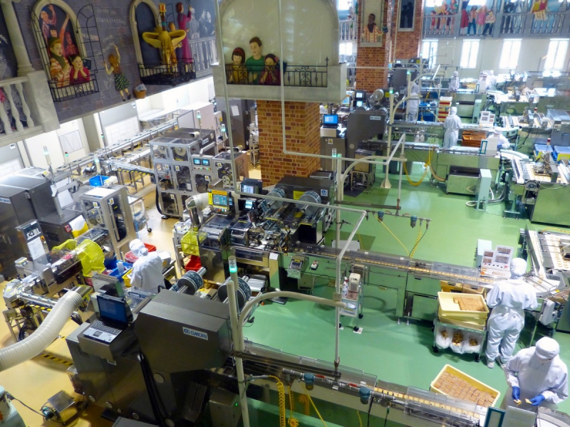 chocolaterie-LE CANNET DES MAURES-min_japan_sapporo_chocolate_factory_label_packaging_cookie_machine_operators-961509
